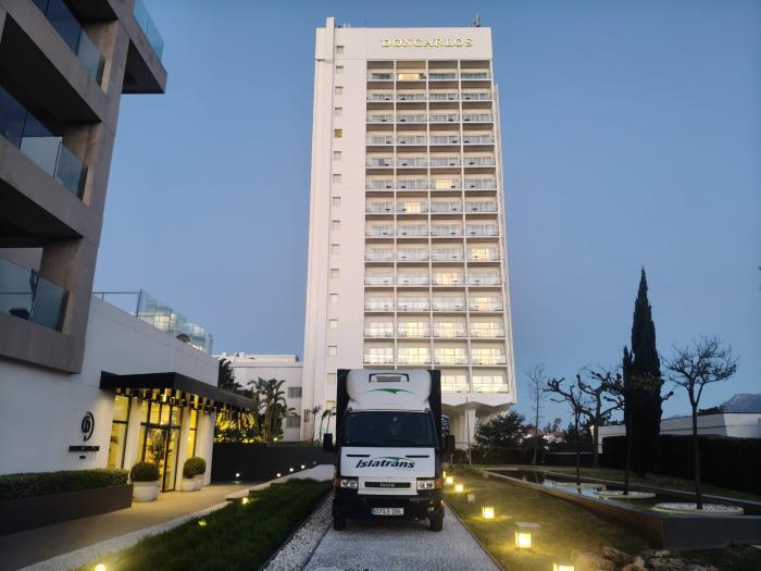 Islatrans lidera la mudanza de 14 villas en Marbella 